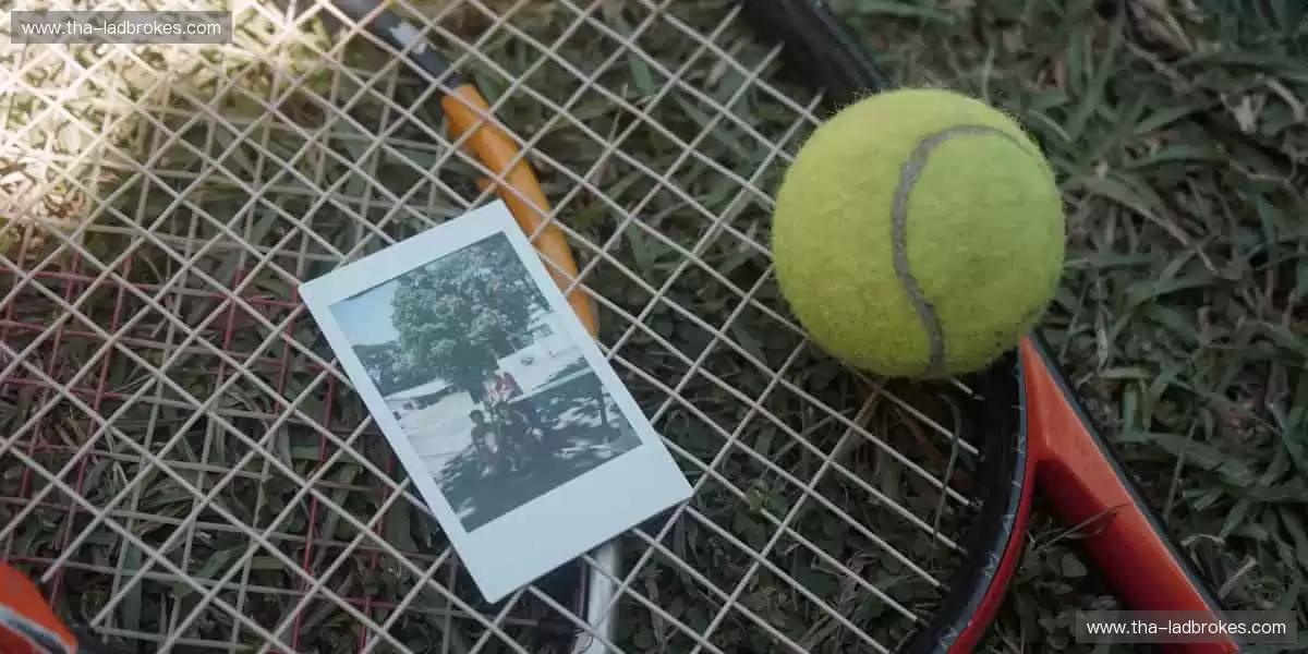 🎁 热爱永不缺席！官方正品周边，把偶像的力量穿在身上，握在手里！